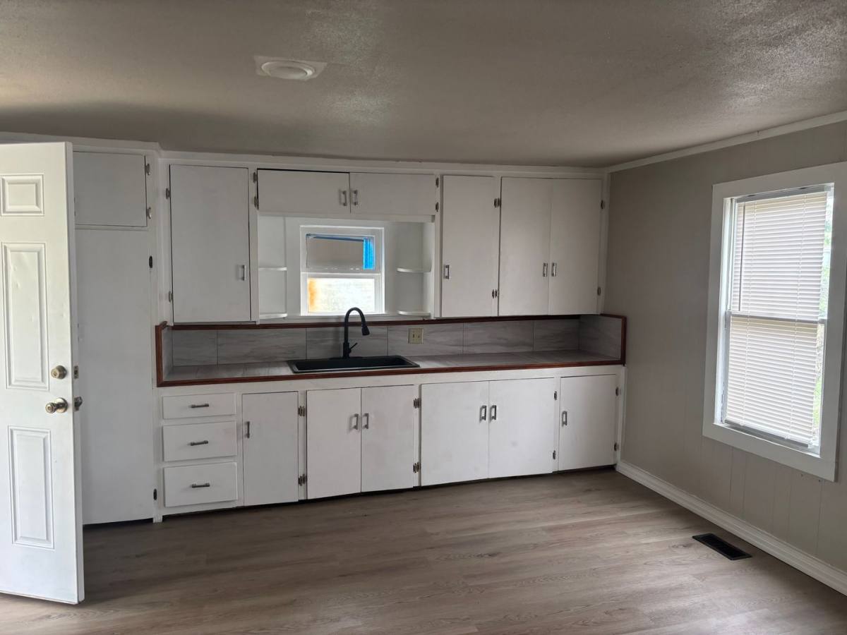 House for rent at 315W 8th St, Bartlesville, OK 74003