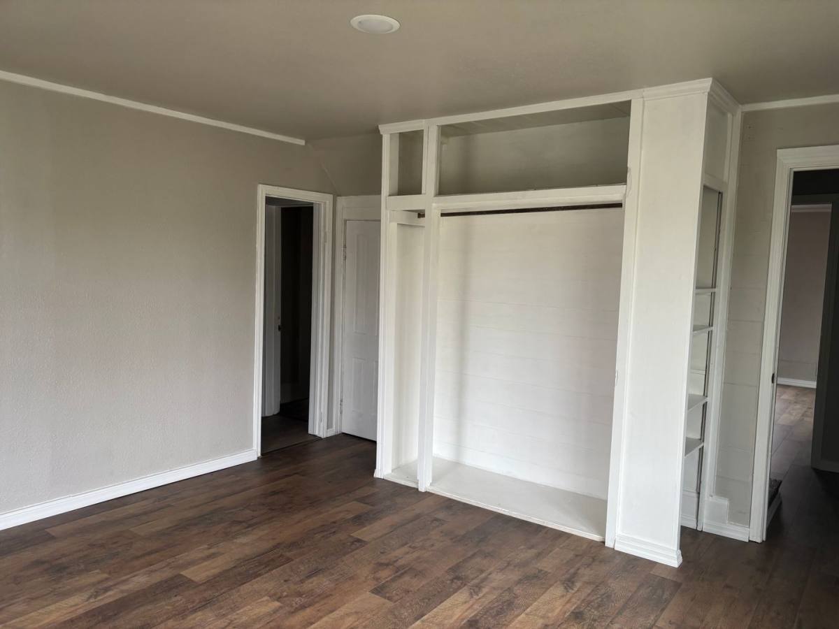House for rent at 315W 8th St, Bartlesville, OK 74003