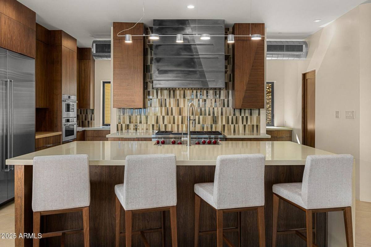 House for rent at 6331 E Hummingbird Lane, Paradise Valley, AZ 85253