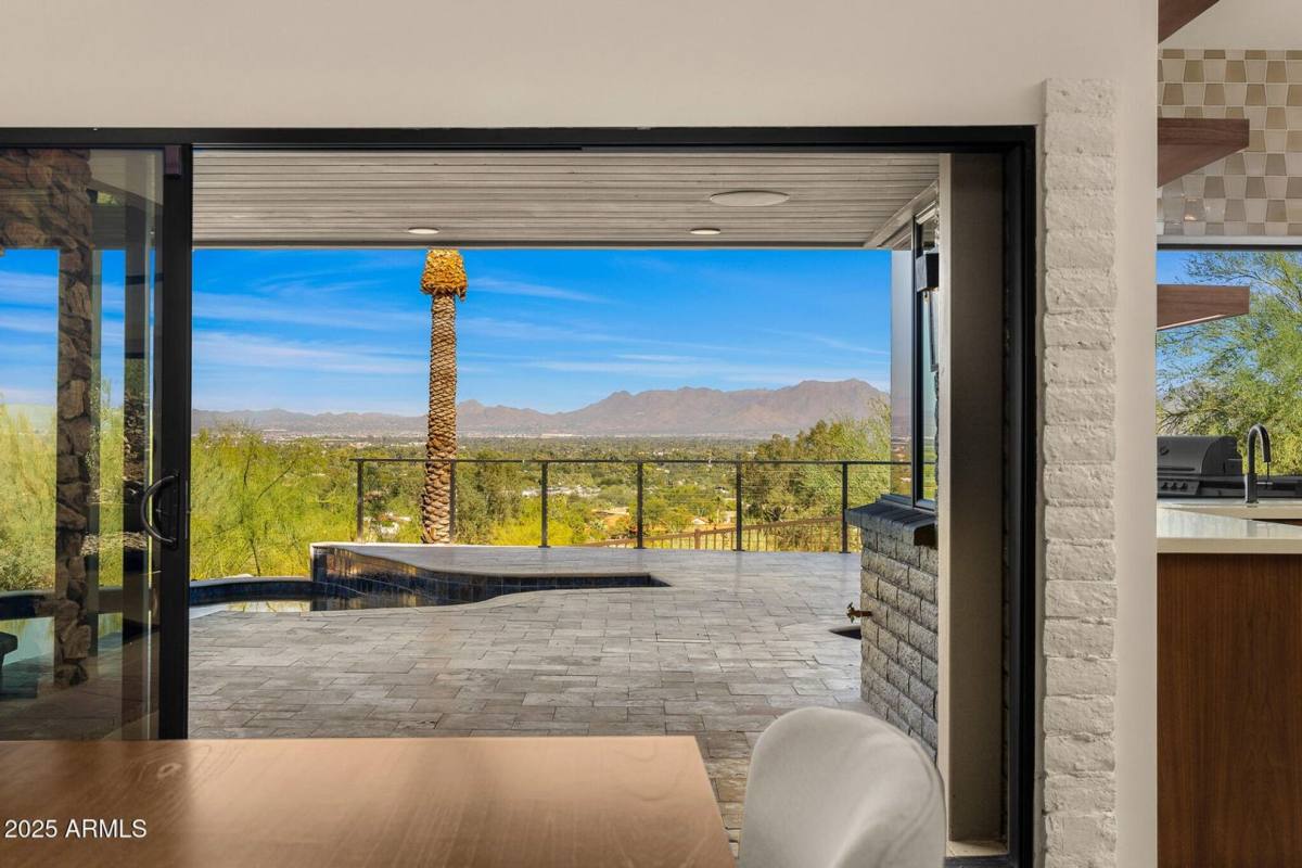 House for rent at 6331 E Hummingbird Lane, Paradise Valley, AZ 85253