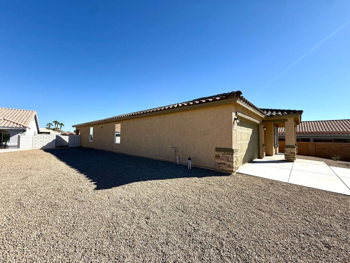 House for rent at 1976 Fairway Place, Fort Mohave, AZ 86426