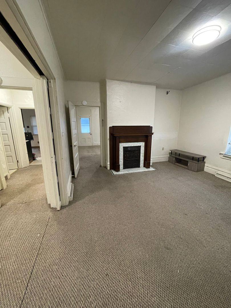 Apartment for rent at 914 Lawrence St, Monongahela, PA 15063