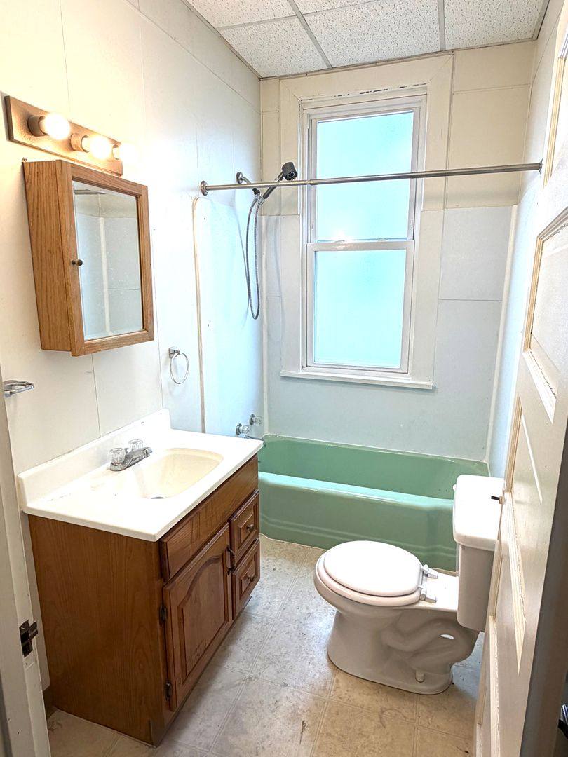 Apartment for rent at 914 Lawrence St, Monongahela, PA 15063