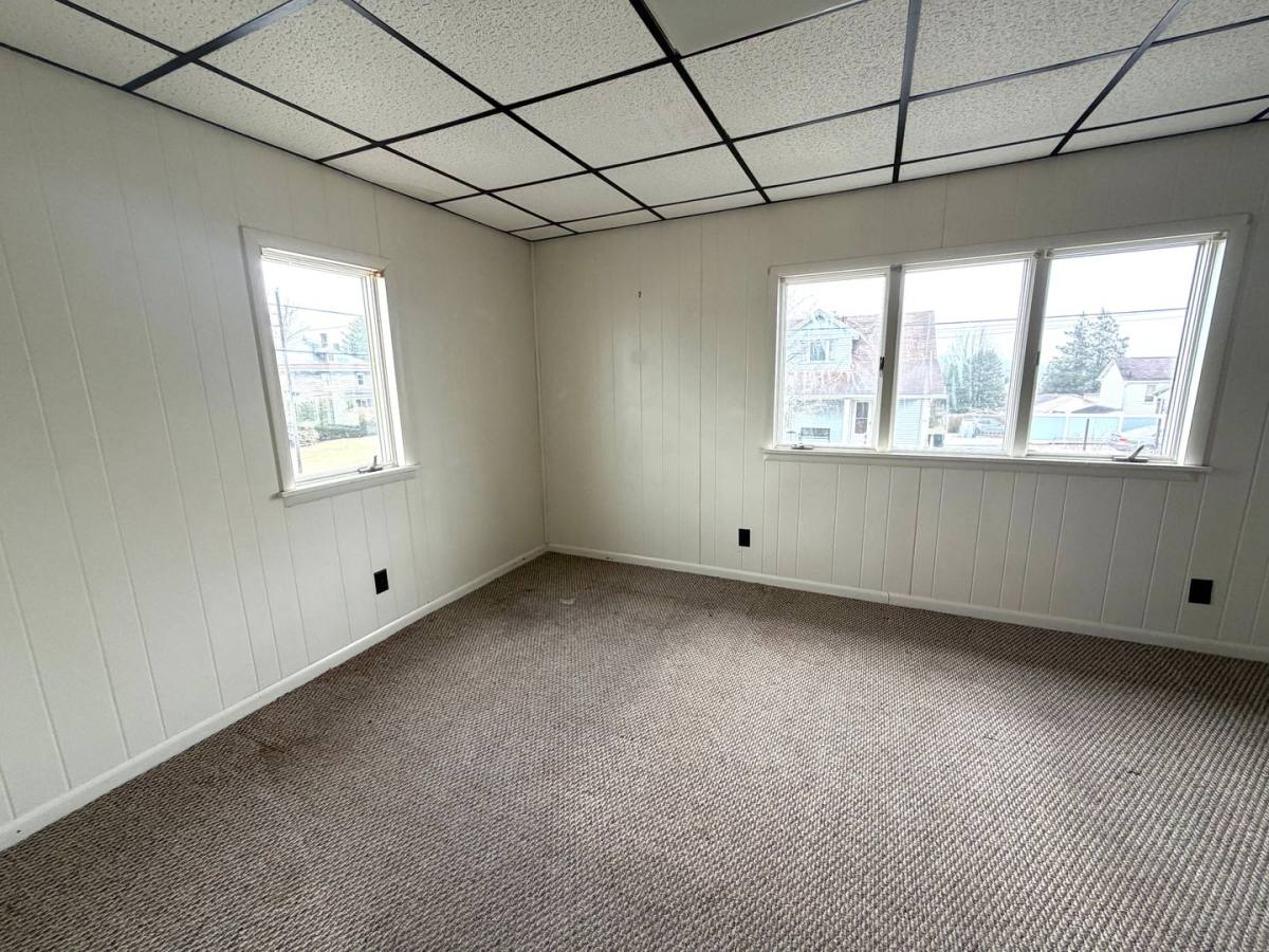 Apartment for rent at 914 Lawrence St, Monongahela, PA 15063