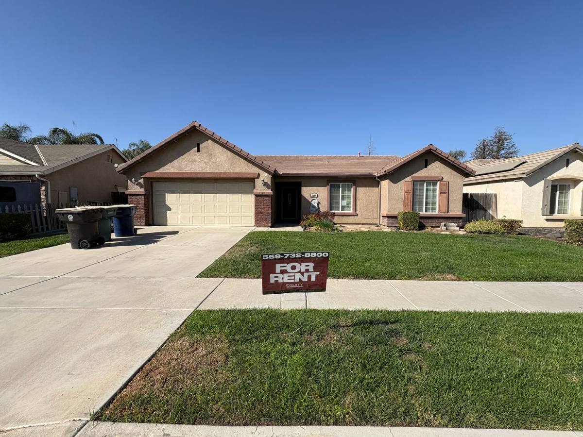 House for rent at 2340 W Tahoe Ave, Tulare, CA 93274