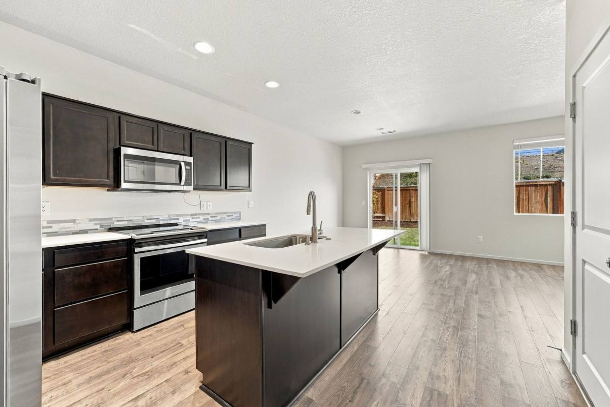 House for rent at 2212 S Chukar Dr, Ridgefield, WA 98642
