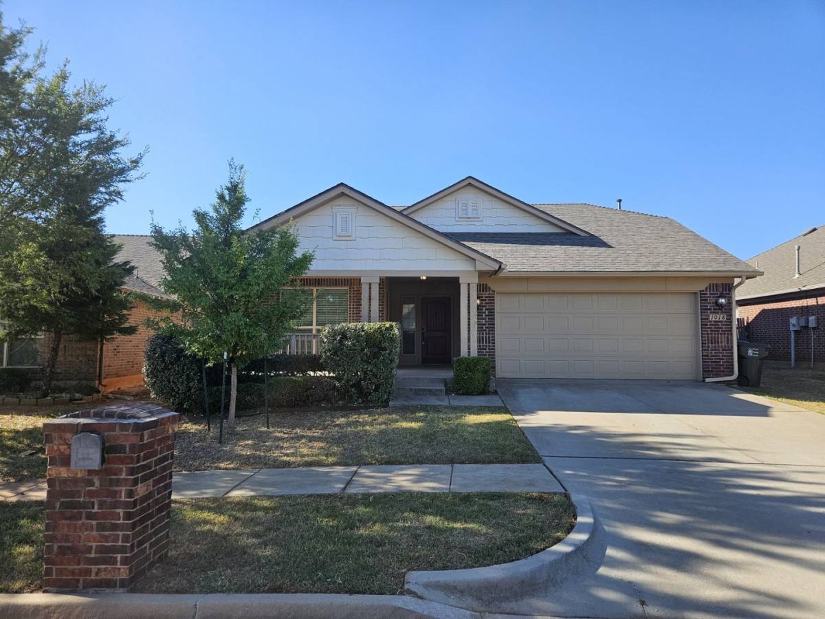 House for rent at 1018 Clingmans Dome Rd, Norman, OK 73069