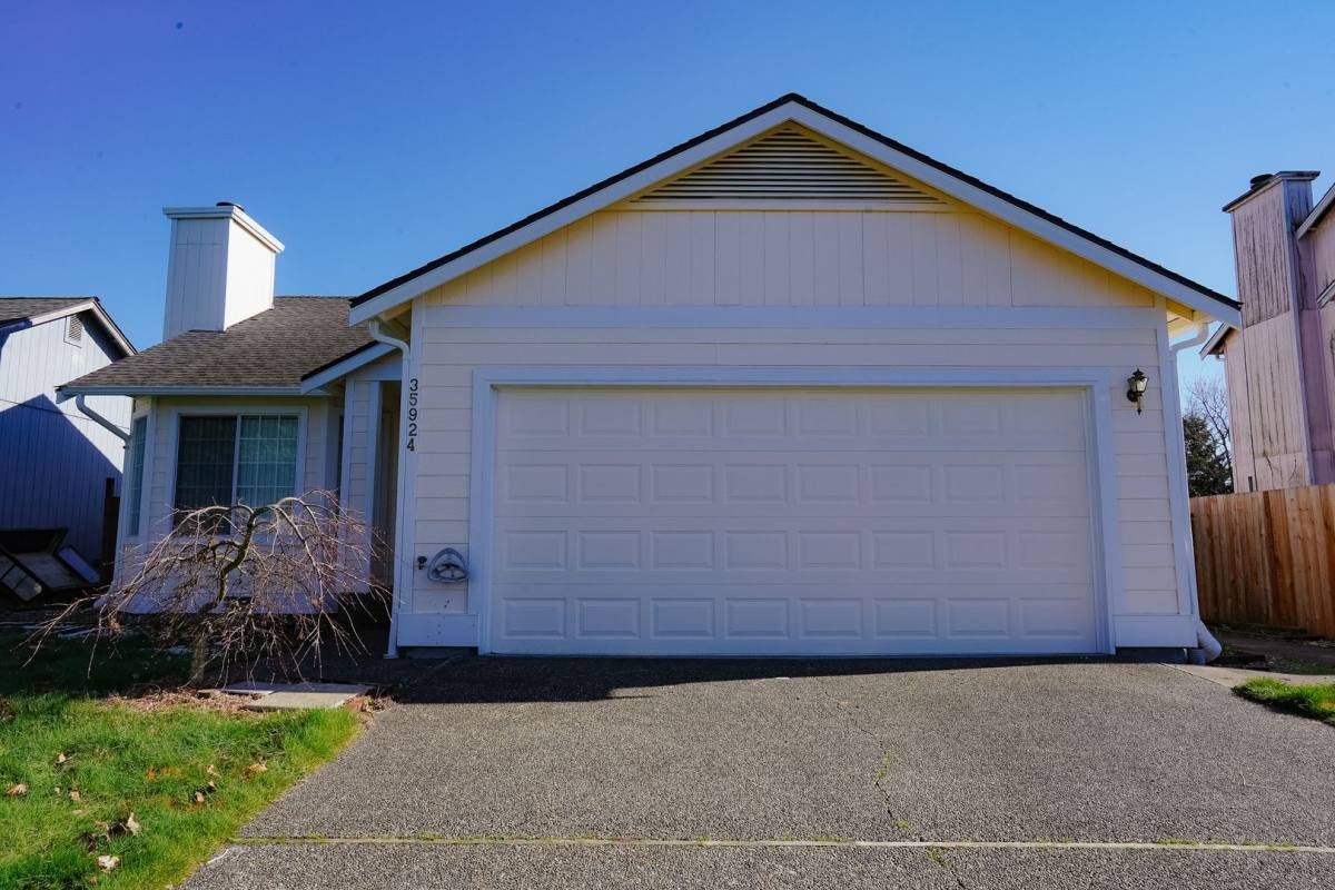 House for rent at 35924 18th Ave SW, Federal Way, WA 98023