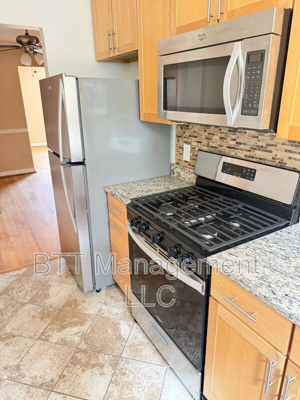 Apartment for rent at 8705 Plymouth St, Clarksville, MD 21029