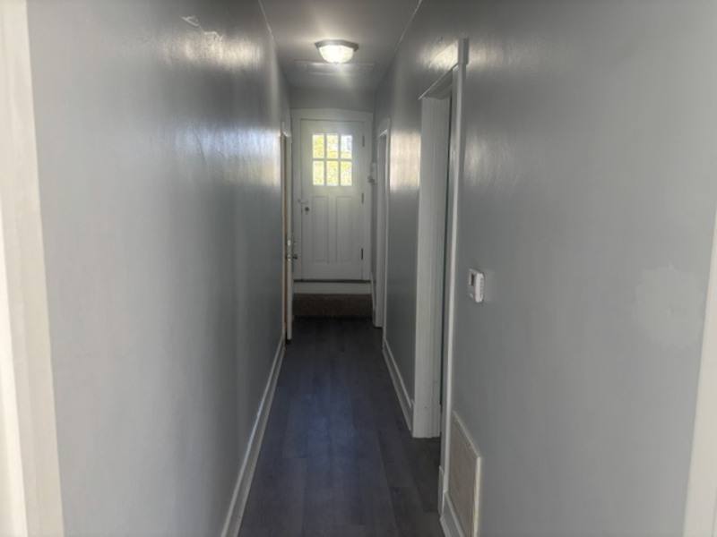 Apartment for rent at 812-814 Washington St #3, Manitowoc, WI 54220