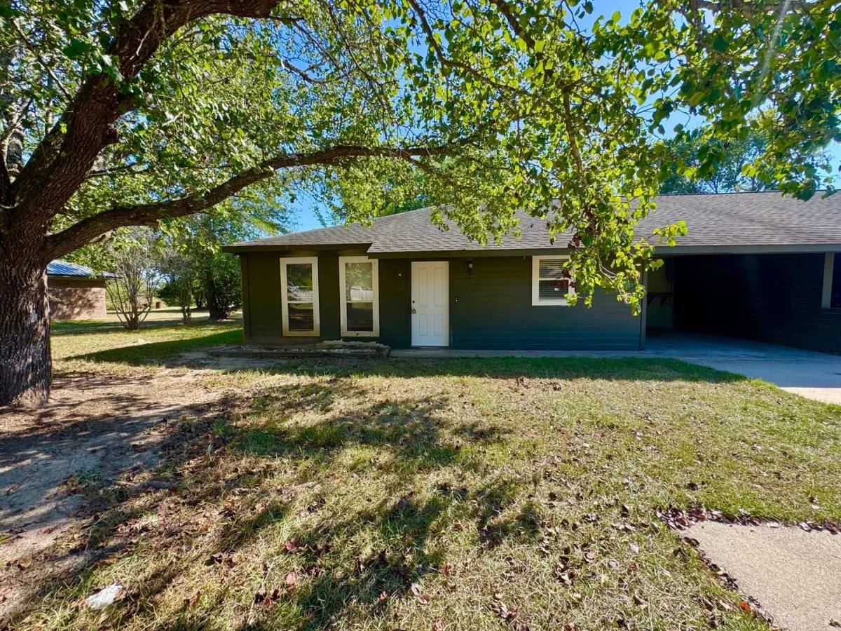 Apartment for rent at 70 Pierce Rd, Texarkana, TX 75501