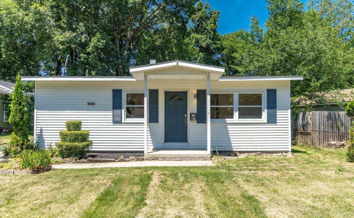House for rent at 57 Sherwood Dr, Latham, NY 12110