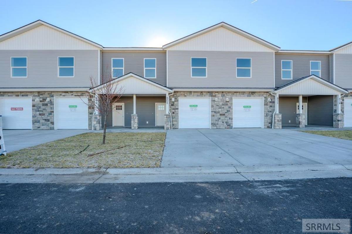Townhouse for rent at 540 Sugar Beet Dr, Sugar City, ID 83448