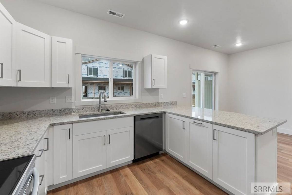 Townhouse for rent at 540 Sugar Beet Dr, Sugar City, ID 83448