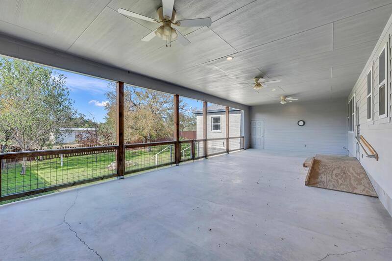 House for rent at 625 Skyline Dr, Kingsland, TX 78639