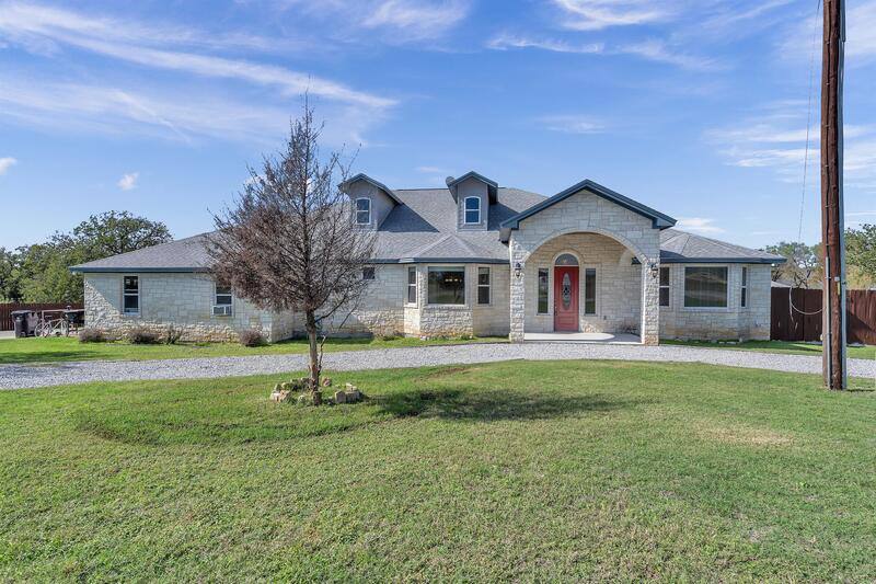 House for rent at 625 Skyline Dr, Kingsland, TX 78639