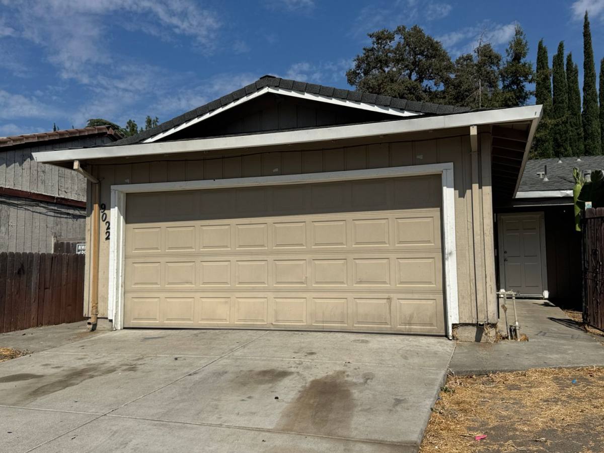 Townhouse for rent at 9020 & 9022 Stacey Court, Stockton, CA 95209