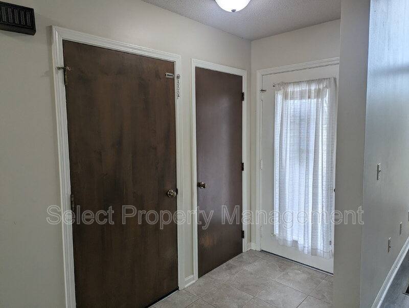 Apartment for rent at 4326 Whaler's Cove, Fort Wayne, IN 46804