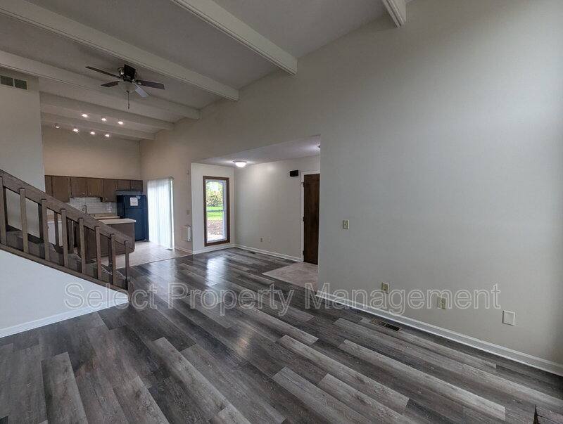 Apartment for rent at 4326 Whaler's Cove, Fort Wayne, IN 46804