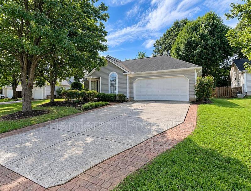 House for rent at 11128 White Stag Dr, Charlotte, NC 28269