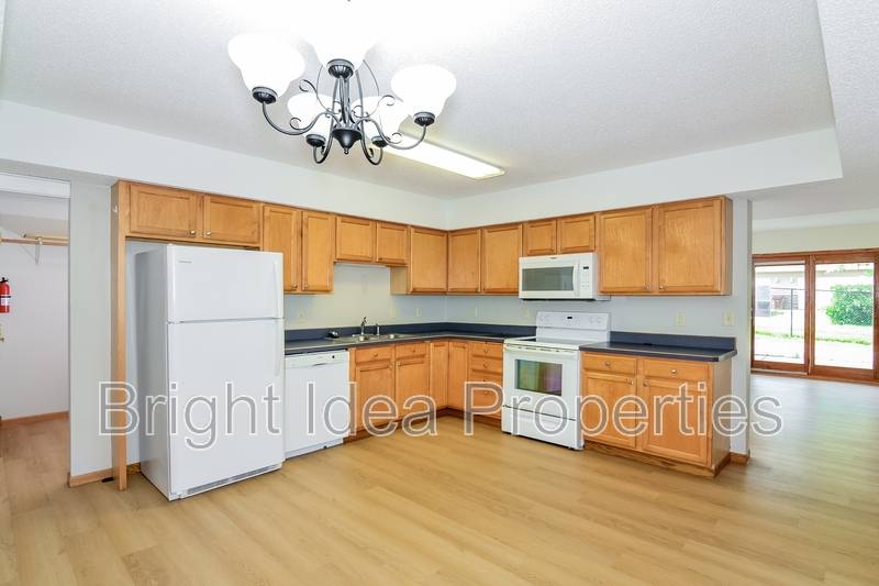 Apartment for rent at 622 Pleasant Dr, Hastings, MN 55033