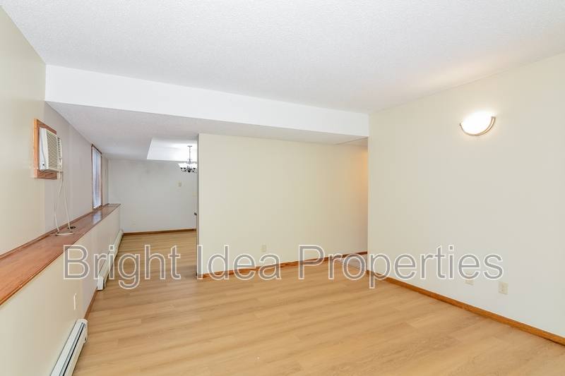 Apartment for rent at 622 Pleasant Dr, Hastings, MN 55033