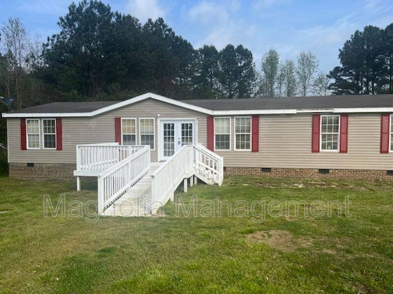 House for rent at 330 Coghill-Dickerson Lane, Henderson, NC 27537