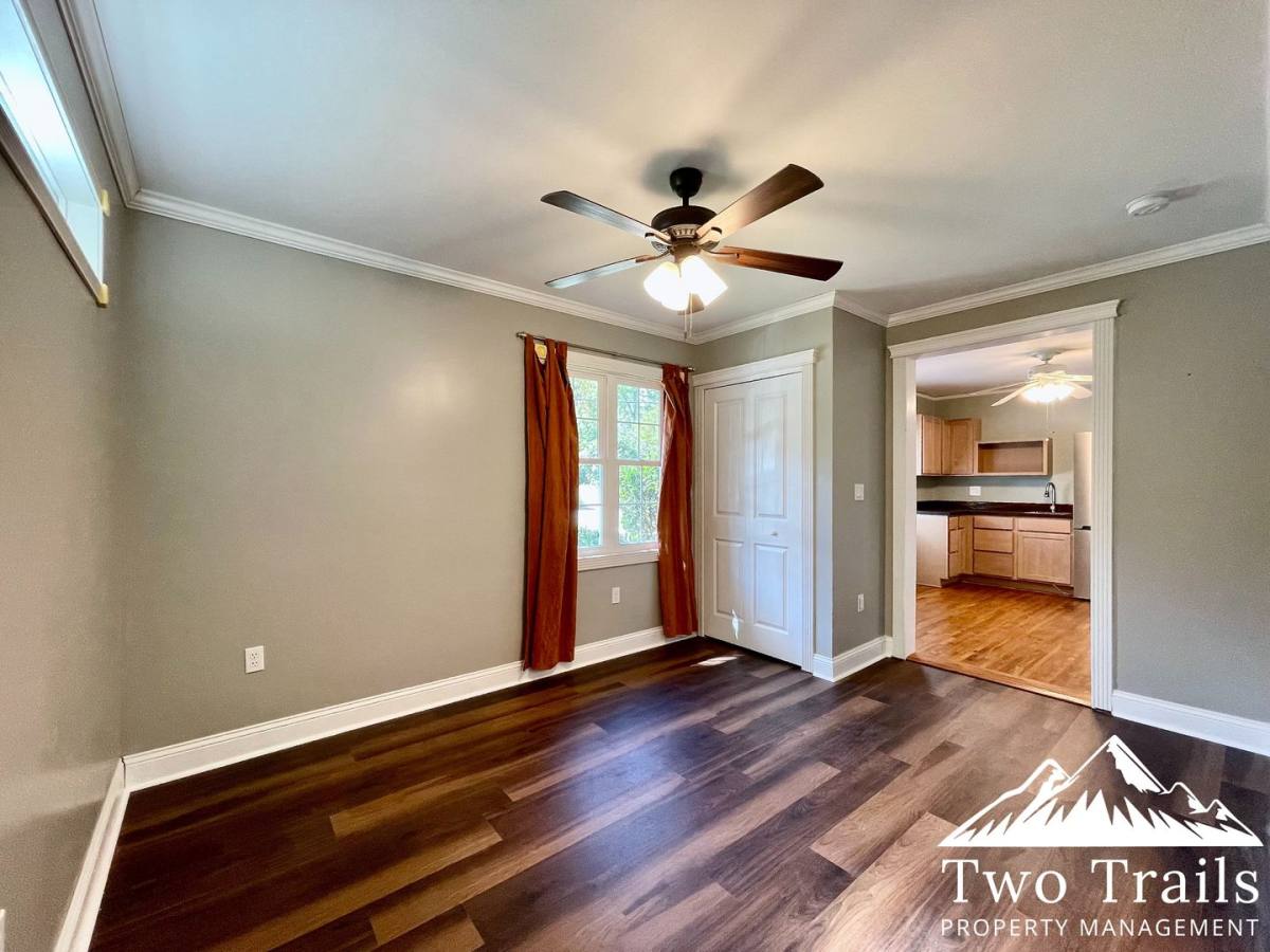 House for rent at 1614 Ridgewood Blvd, Hendersonville, NC 28791