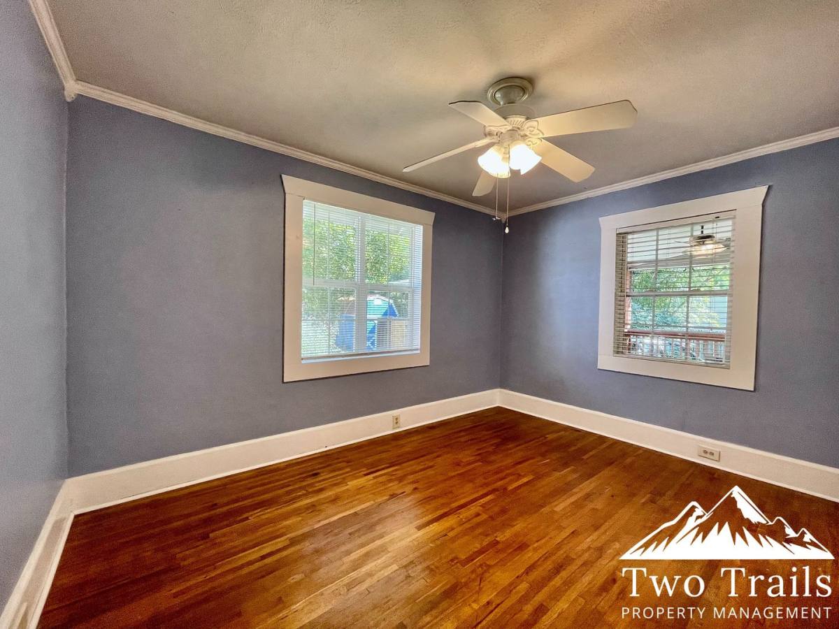 House for rent at 1614 Ridgewood Blvd, Hendersonville, NC 28791