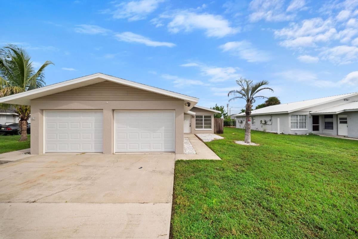 Apartment for rent at 11368-11370 Summerwinds Court, Fort Myers, FL 33908