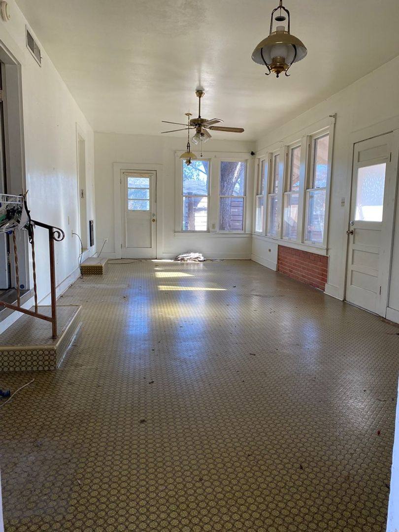 House for rent at 209 W Hackberry, Fredericksburg, TX 78624