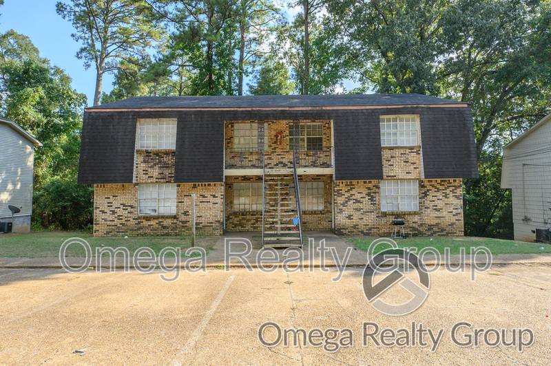 Apartment for rent at 3517 24th St #4, Northport, AL 35476