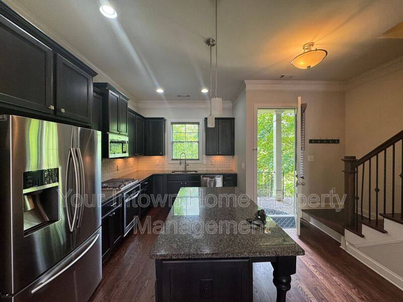 Townhouse for rent at 2141 Havenwood Trail NE, Atlanta, GA 30319