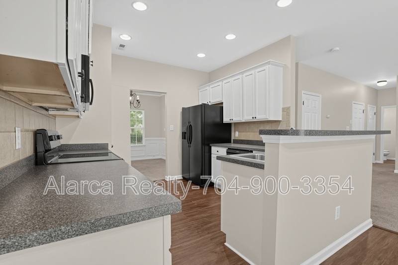 House for rent at 9926 Barrands Lane, Charlotte, NC 28278