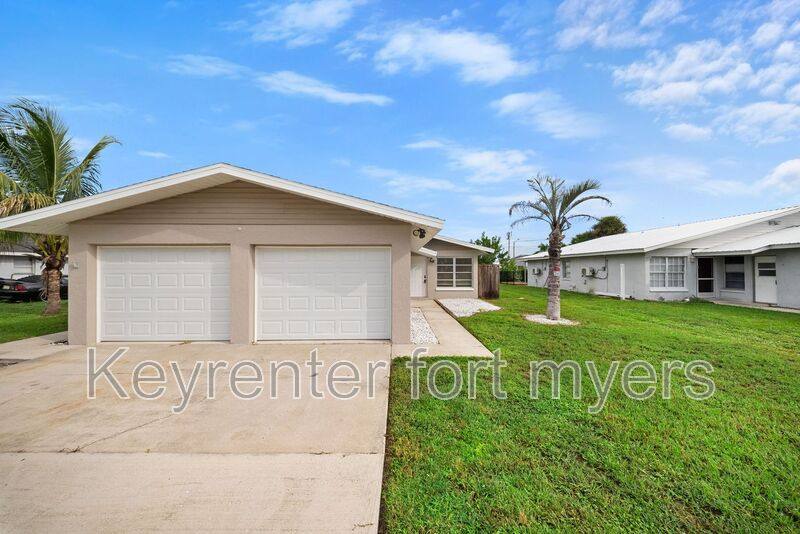 Apartment for rent at 11368 Summerwinds Court, Fort Myers, FL 33908