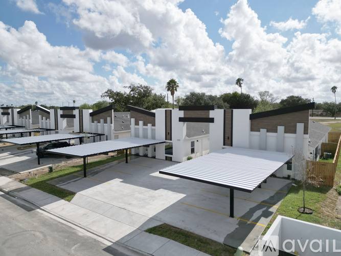 Townhouse for rent at 404 N Alexandrite Ave, Edinburg, TX 78541