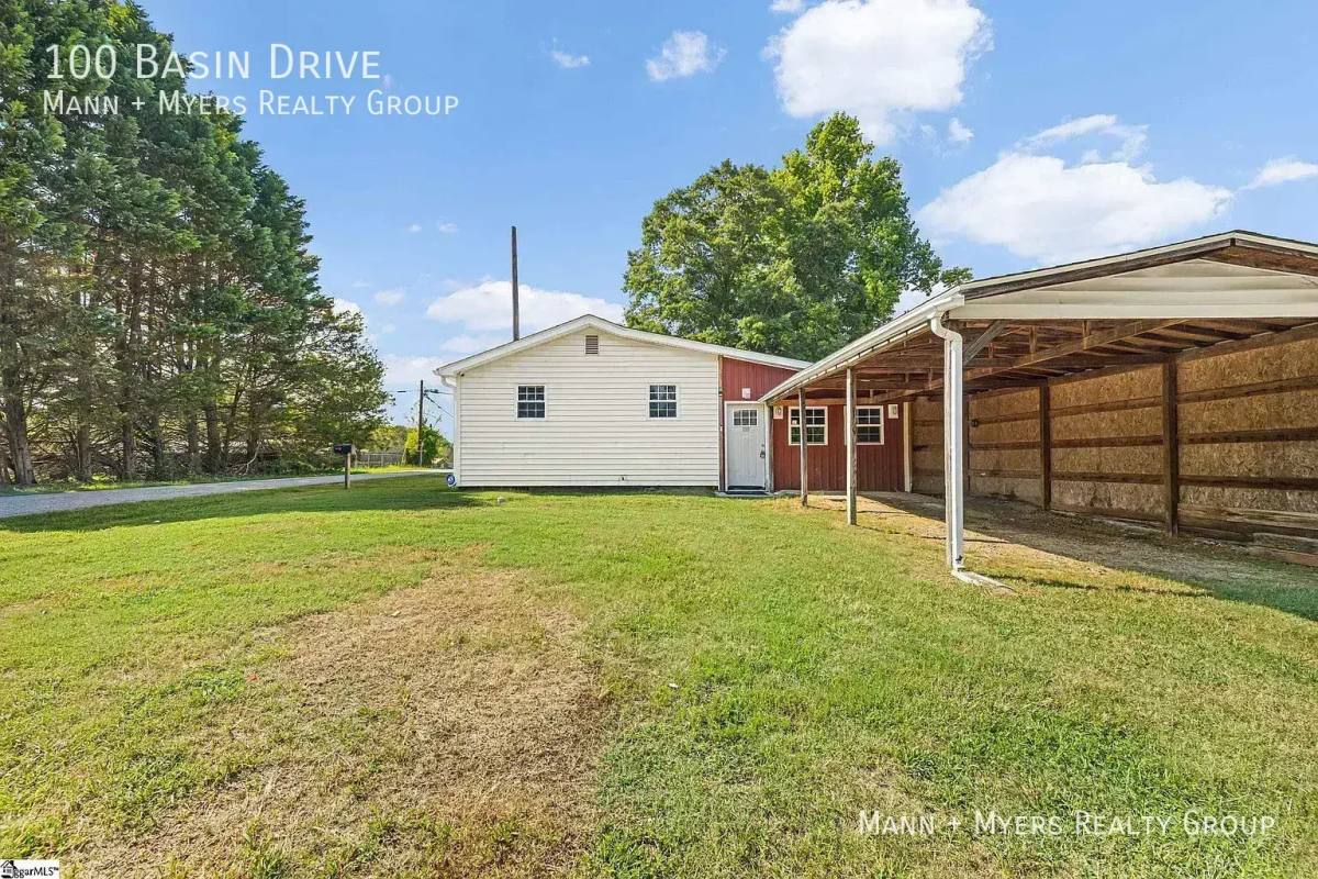 House for rent at 100 Basin Dr, Boiling Springs, SC 29316
