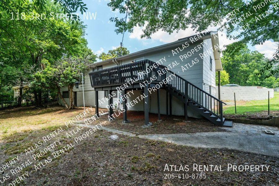 House for rent at 118 3rd St NW, Graysville, AL 35073