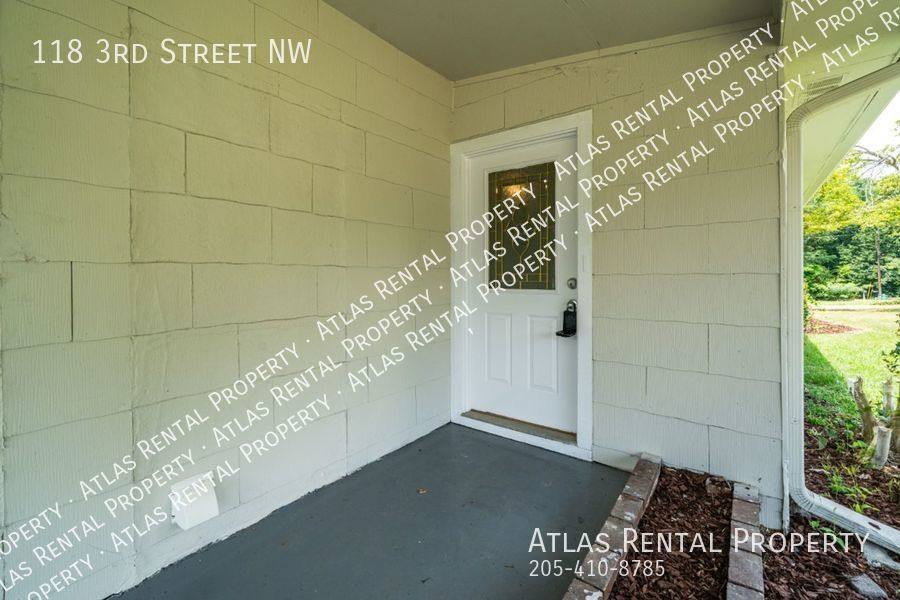House for rent at 118 3rd St NW, Graysville, AL 35073