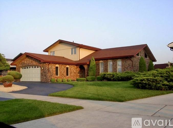 House for rent at 2721 Wind Point Court, Chicago Heights, IL 60411