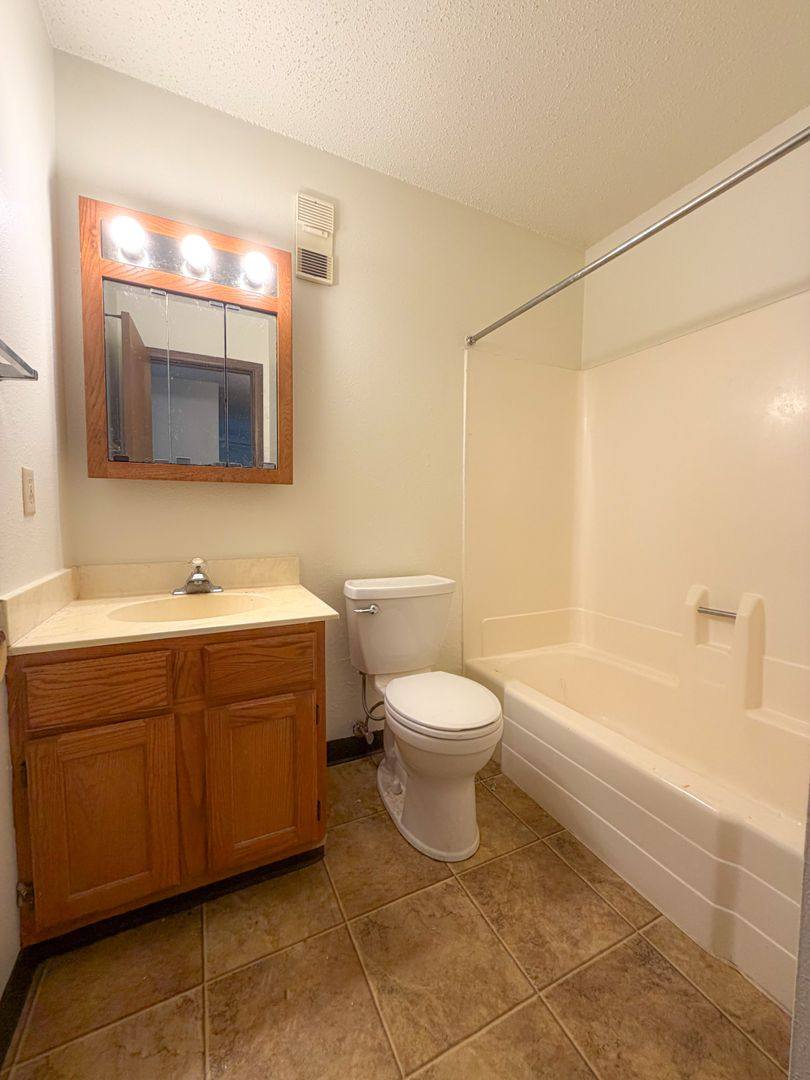 Apartment for rent at 2134 8th Ave NW, East Grand Forks, MN 56721