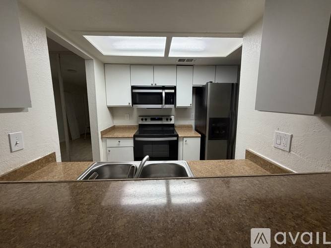 Townhouse for rent at 5008 Terrace Village Lane, Main Floor, Tampa, FL 33617