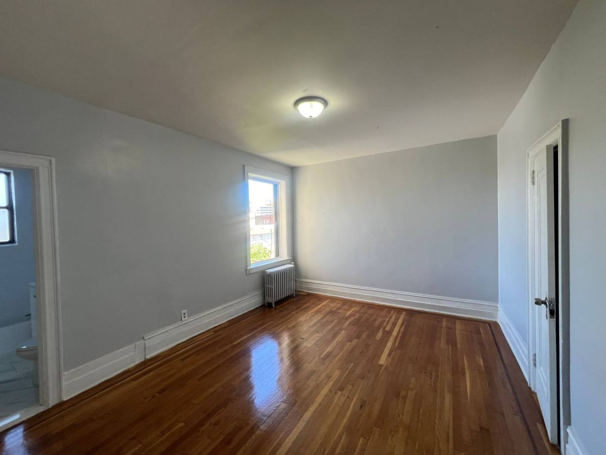 Apartment for rent at 2801 Kennedy Blvd, Jersey City, NJ 07306