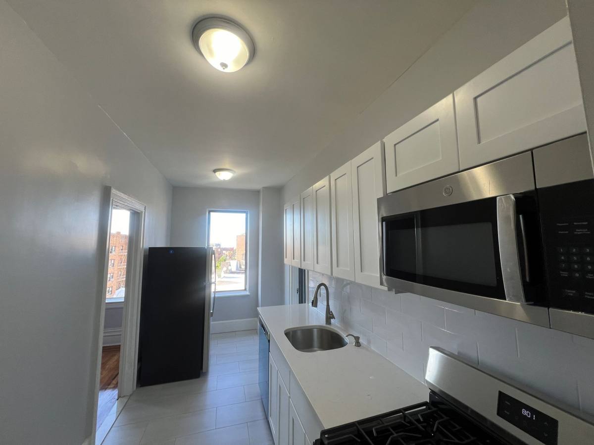 Apartment for rent at 2801 Kennedy Blvd, Jersey City, NJ 07306