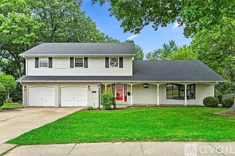 House for rent at 5311 N Woodview Ave, Peoria, IL 61614