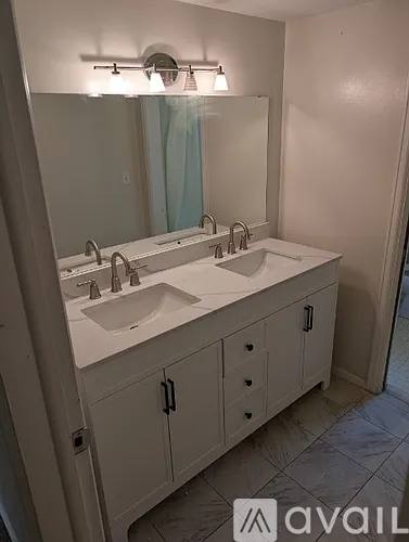 House for rent at 5311 N Woodview Ave, Peoria, IL 61614