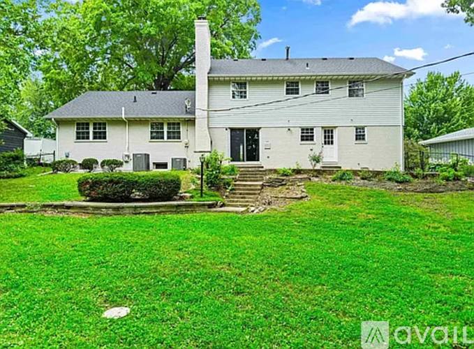 House for rent at 5311 N Woodview Ave, Peoria, IL 61614