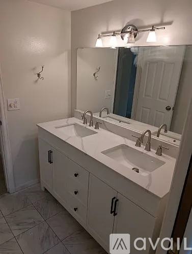 House for rent at 5311 N Woodview Ave, Peoria, IL 61614