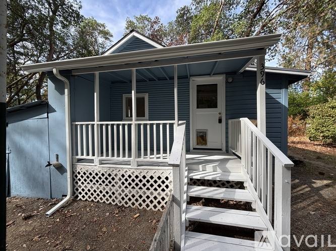 House for rent at 396 Foots Creek Rd, Gold Hill, OR 97525