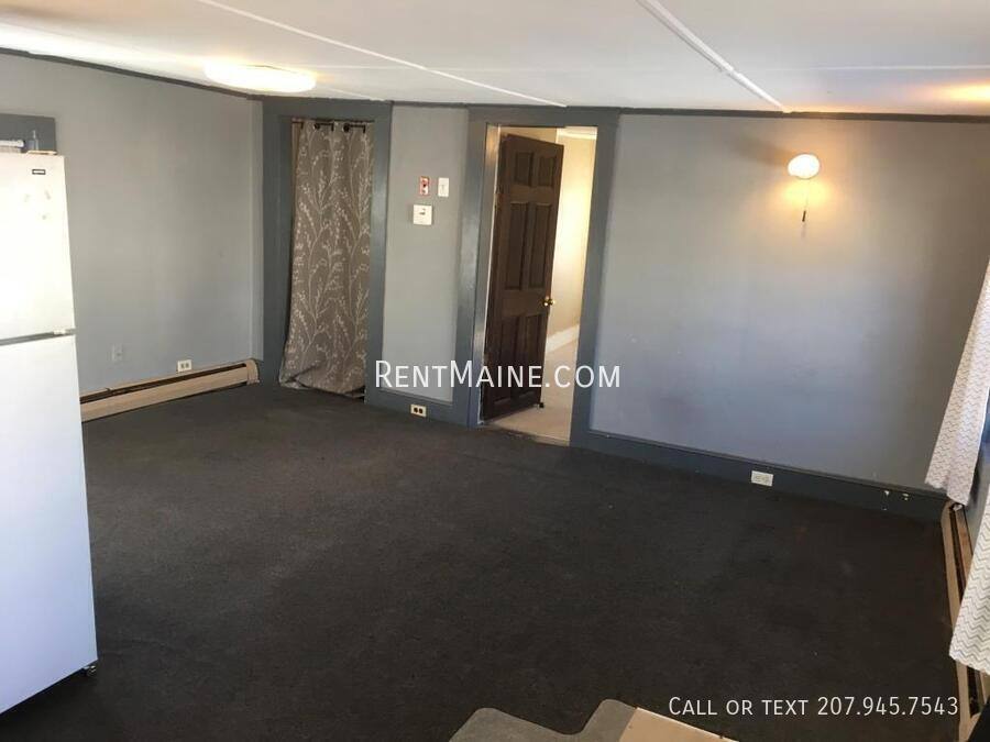 Apartment for rent at 10 Dartmouth St, Old Town, ME 04468